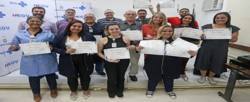 Profissionais do Hospital Estadual Getúlio Vargas recebem certificado pela qualidade no atendimento