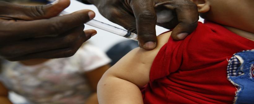 Alteração amplia a proteção de crianças de 12 meses de vida contra a doença