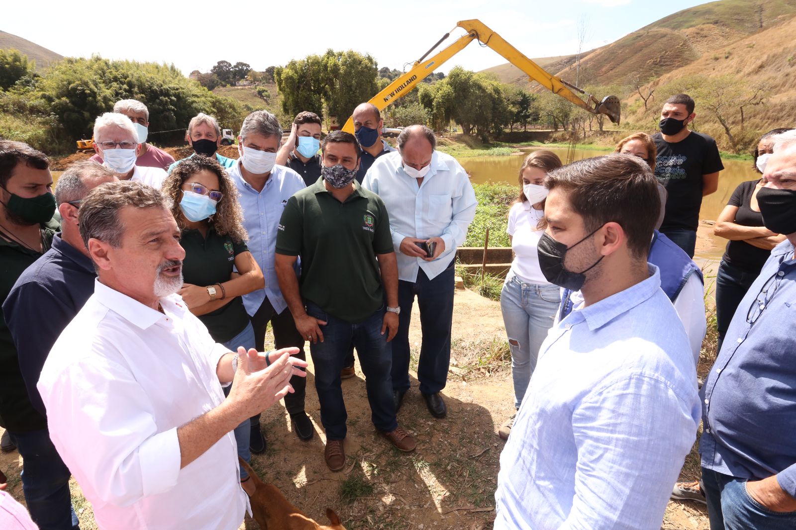 Três Rios recebe intervenções do Inea para limpeza e desassoreamento do Lago do Campo do América