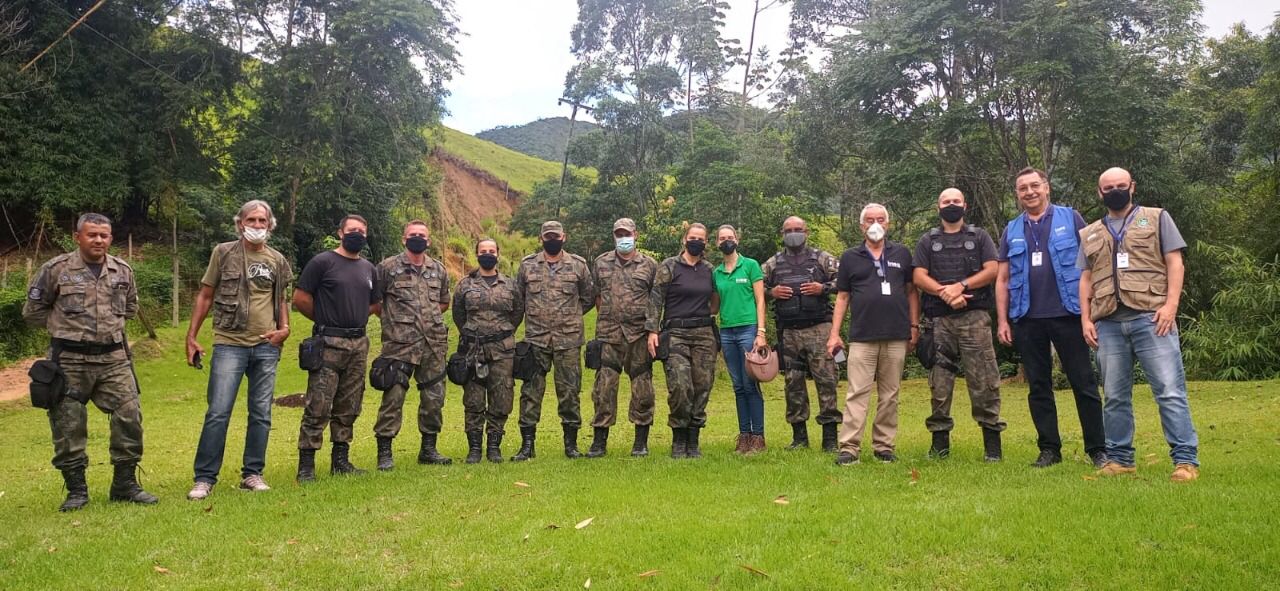  Equipes do Inea resgatam onça-parda em Macaé