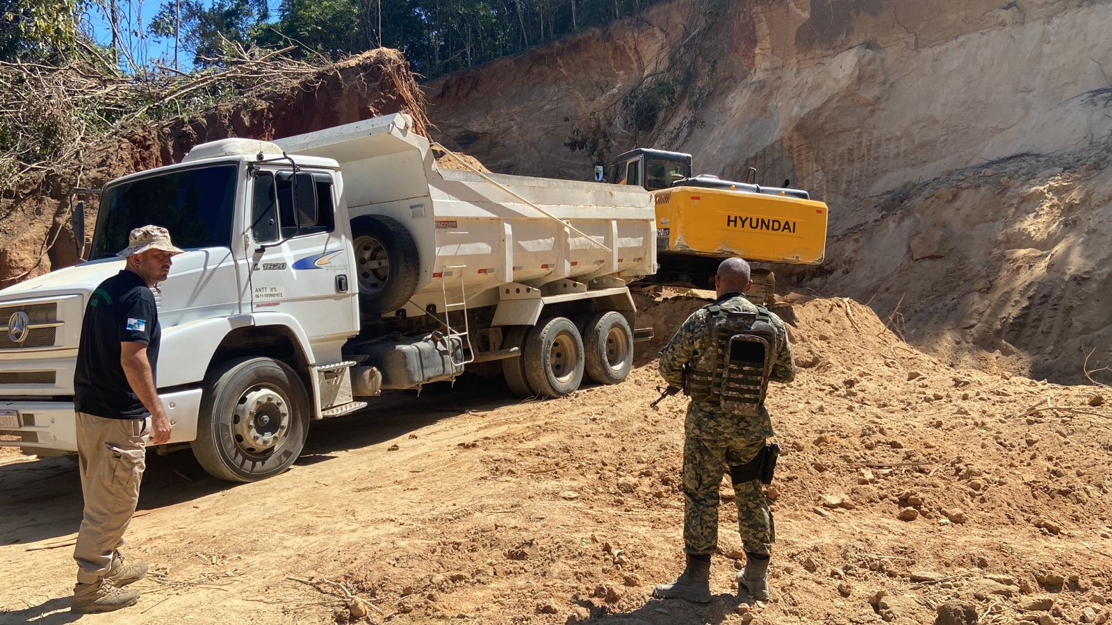 Combate a crimes ambientais: Seas e Inea participam de operação em Santa Cruz e na Ilha de Guaratiba