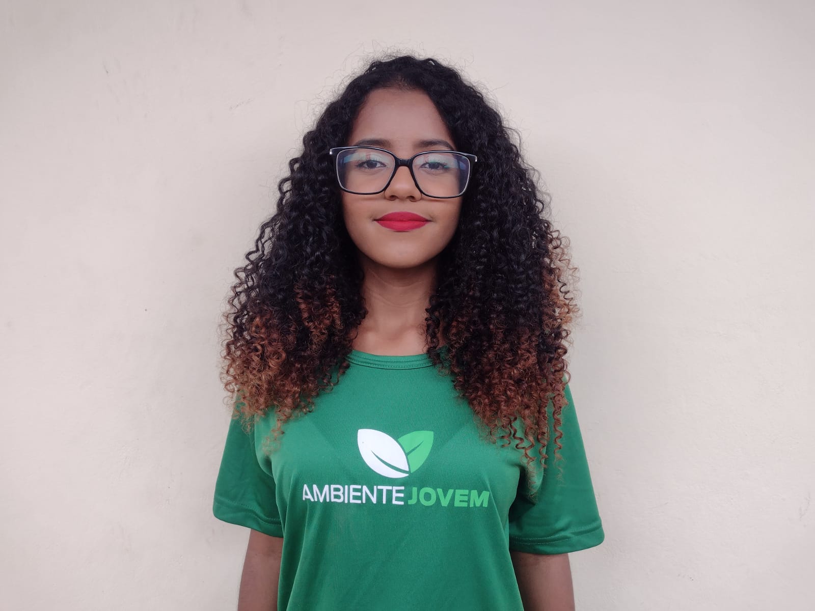 Estudante do programa Ambiente Jovem é aprovada em universidade pública