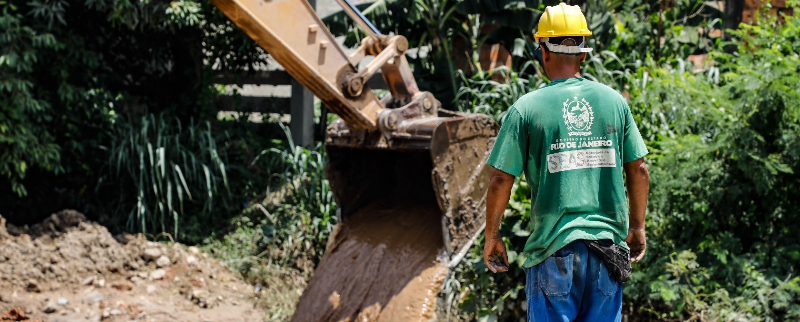 Secretaria de Estado do Ambiente e Sustentabilidade e Inea fazem macrodrenagem e canalização em Duque de Caxias para combater impactos das chuvas