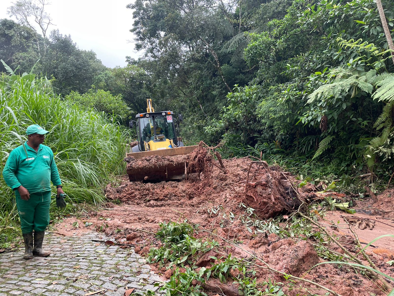 desobstrução de ruas Petrópolis