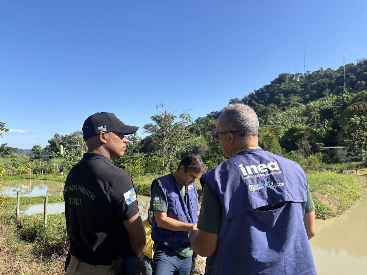 Secretaria de Estado do Ambiente e Inea embargam construção irregular na Área de Proteção Ambiental Gericinó-Mendanha