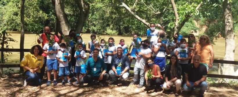 15 anos da APA Guandu: Inea celebra aniversário com plantio de 300 mudas