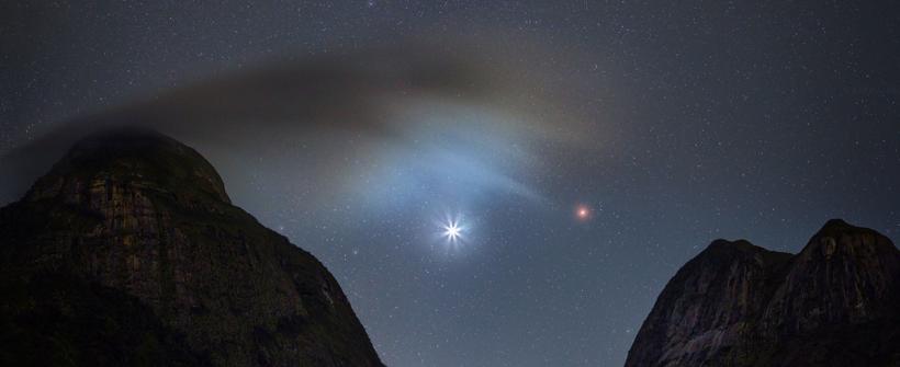 Foto do céu noturno do Parque Estadual dos Três Picos é destaque na NASA