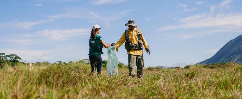  Inea recolhe 20 toneladas de resíduos na Área de Proteção Ambiental de Maricá