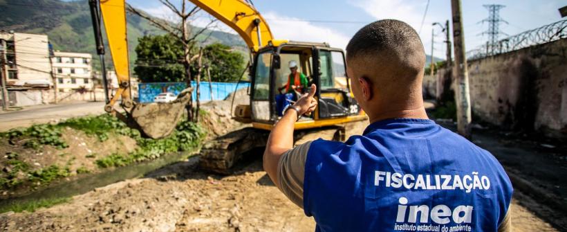 Obras de macrodrenagem dos Rios Registro e Viegas, em Senador Camará, atingem 25% do serviço