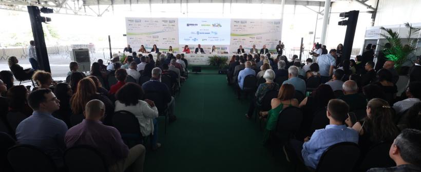 Secretaria de Estado do Ambiente destaca potência da Economia Azul em debates no Green Rio