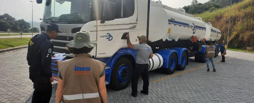 Secretaria de Estado do Ambiente e Sustentabilidade e Inea intensificam fiscalização de transporte rodoviário de produtos químicos em 2022