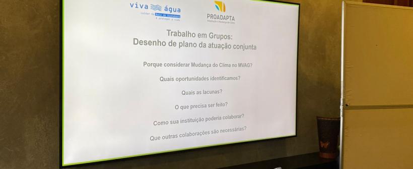 Secretária de Estado do Ambiente e Sustentabilidade recebe oficina do Movimento Viva a Água Guanabara e Projeto ProAdapta Na última quarta-feira (29/11), a Secretaria de Estado do Ambiente e Sustentabilidade (Seas), por meio da Subsecretaria de Mudanças do Clima e Conservação da Biodiversidade, e da Assessoria de Cidades Resilientes, receberam representantes do Projeto ProAdapta e Movimento Viva a Água Guanabara (MVAG). A oficina foi realizada na sede do órgão ambiental, localizado no centro do Rio de Janei