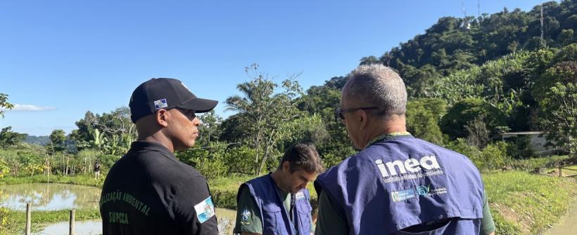 Secretaria de Estado do Ambiente e Inea embargam construção irregular na Área de Proteção Ambiental Gericinó-Mendanha