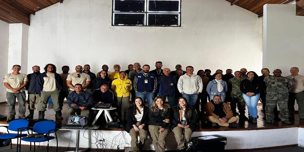 Inea capacita técnicos estaduais e municipais para operar armadilhas fotográficas