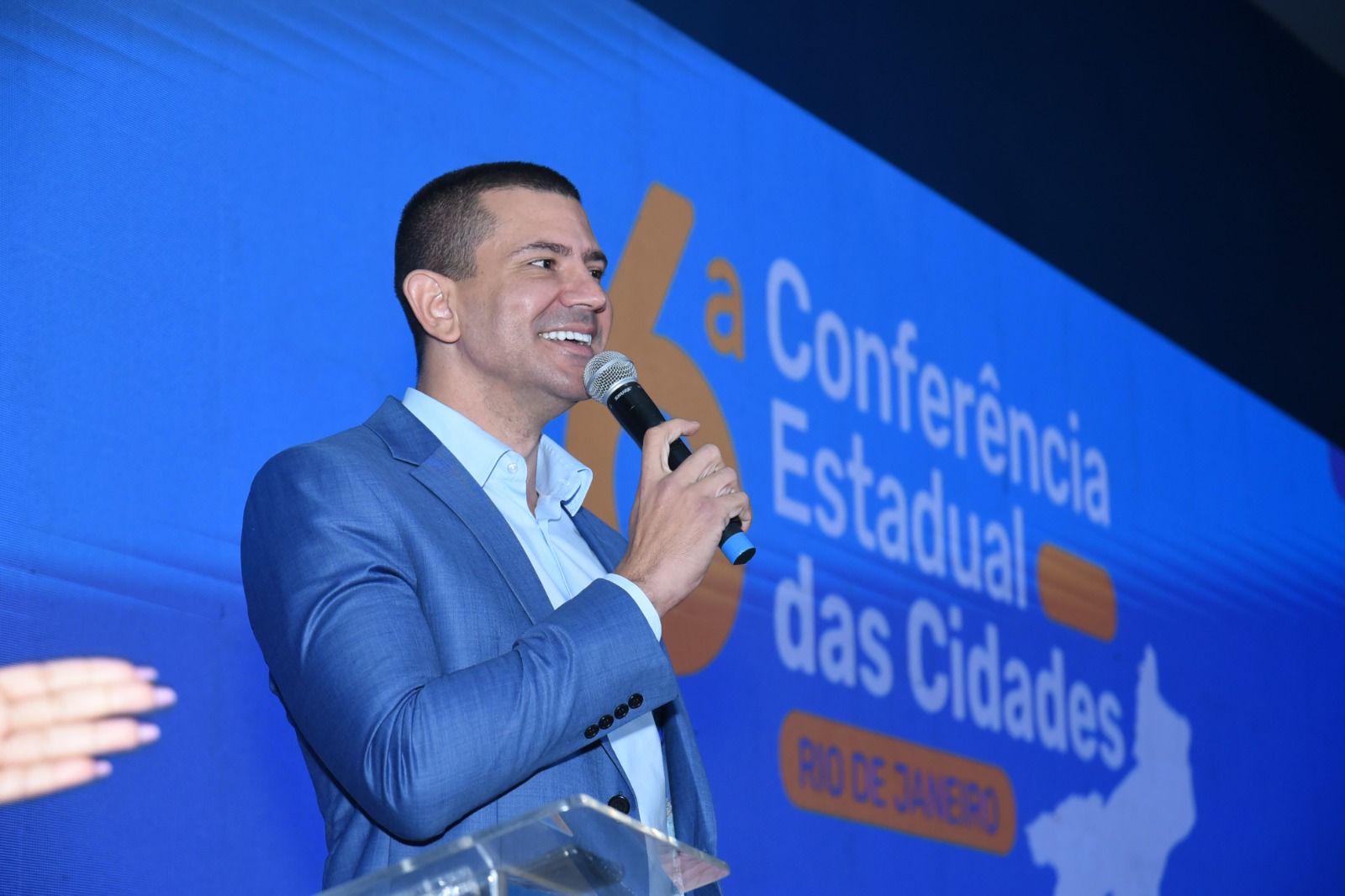 Secretário Douglas Ruas esteve presente no início dos trabalhos do último dia da 6ª Conferência Estadual das Cidades