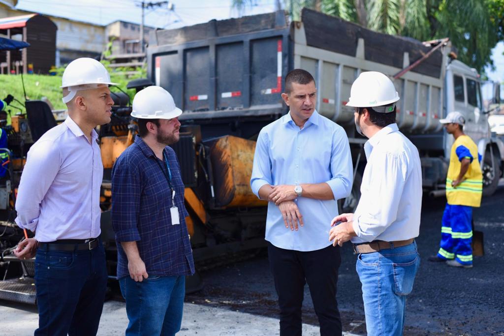 Douglas Ruas, Secretário de Estado das Cidades, acompanhou andamento das obras no MUVI, em São Gonçalo