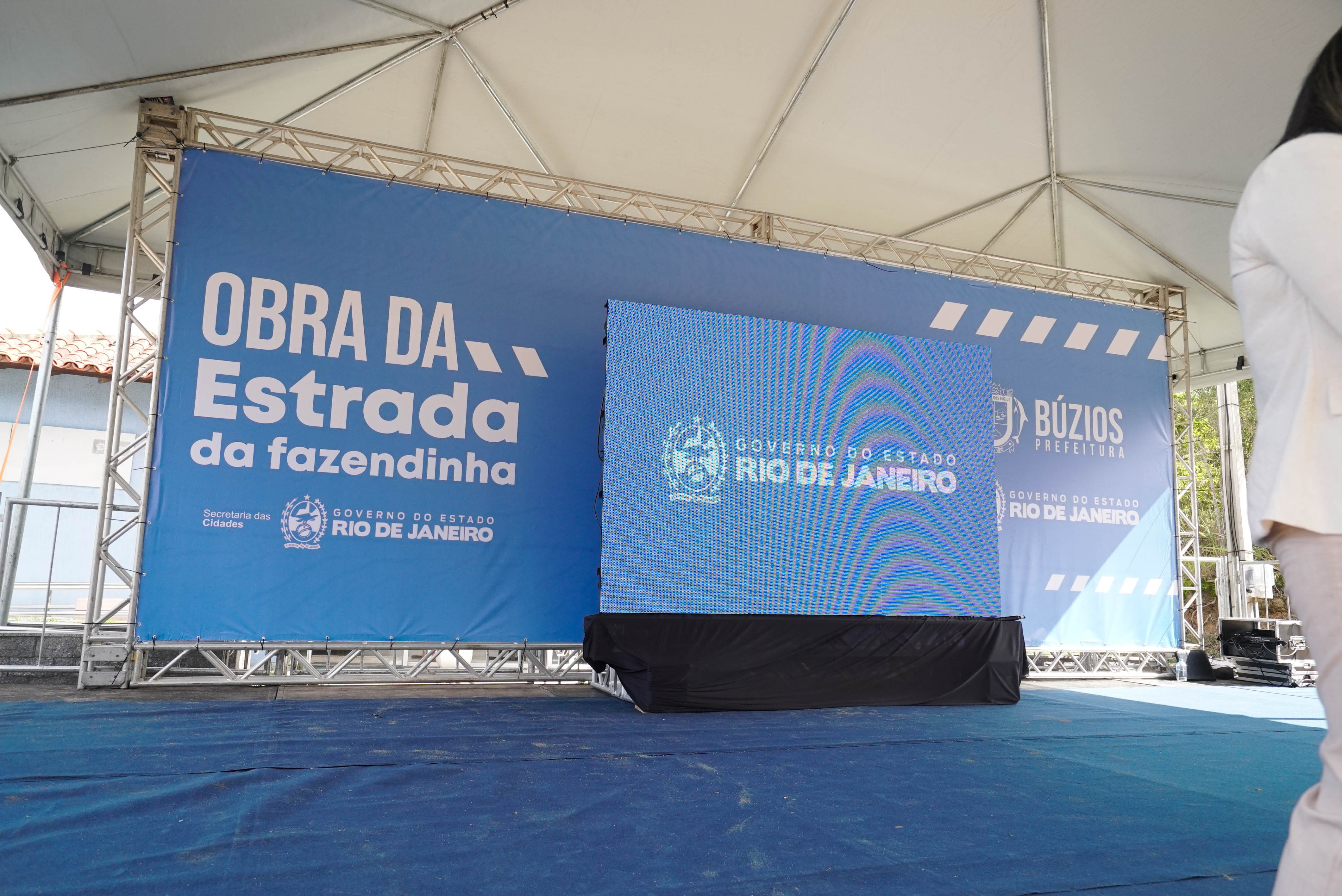  Estrada da Fazendinha está recebendo serviços de pavimentação, drenagem e sinalização viária em um total de 11,37 quilômetros de extensão em obras