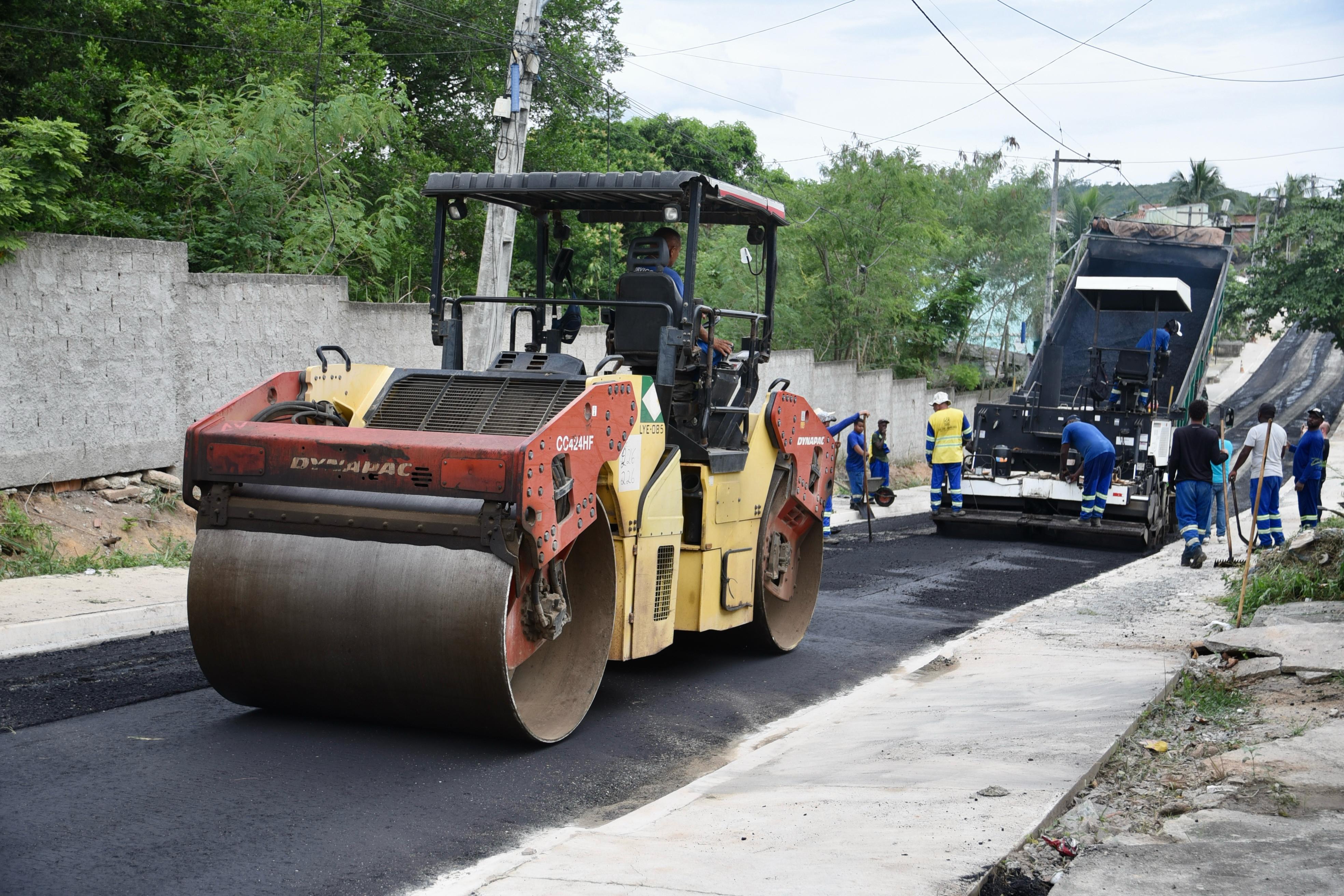 Obra de pavimentação de 26 ruas em Vista Alegre segue em ritmo intenso