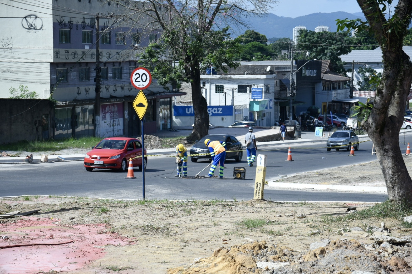 Obras na Avenida 22 de Maio, em Itaboraí, seguem em ritmo intenso