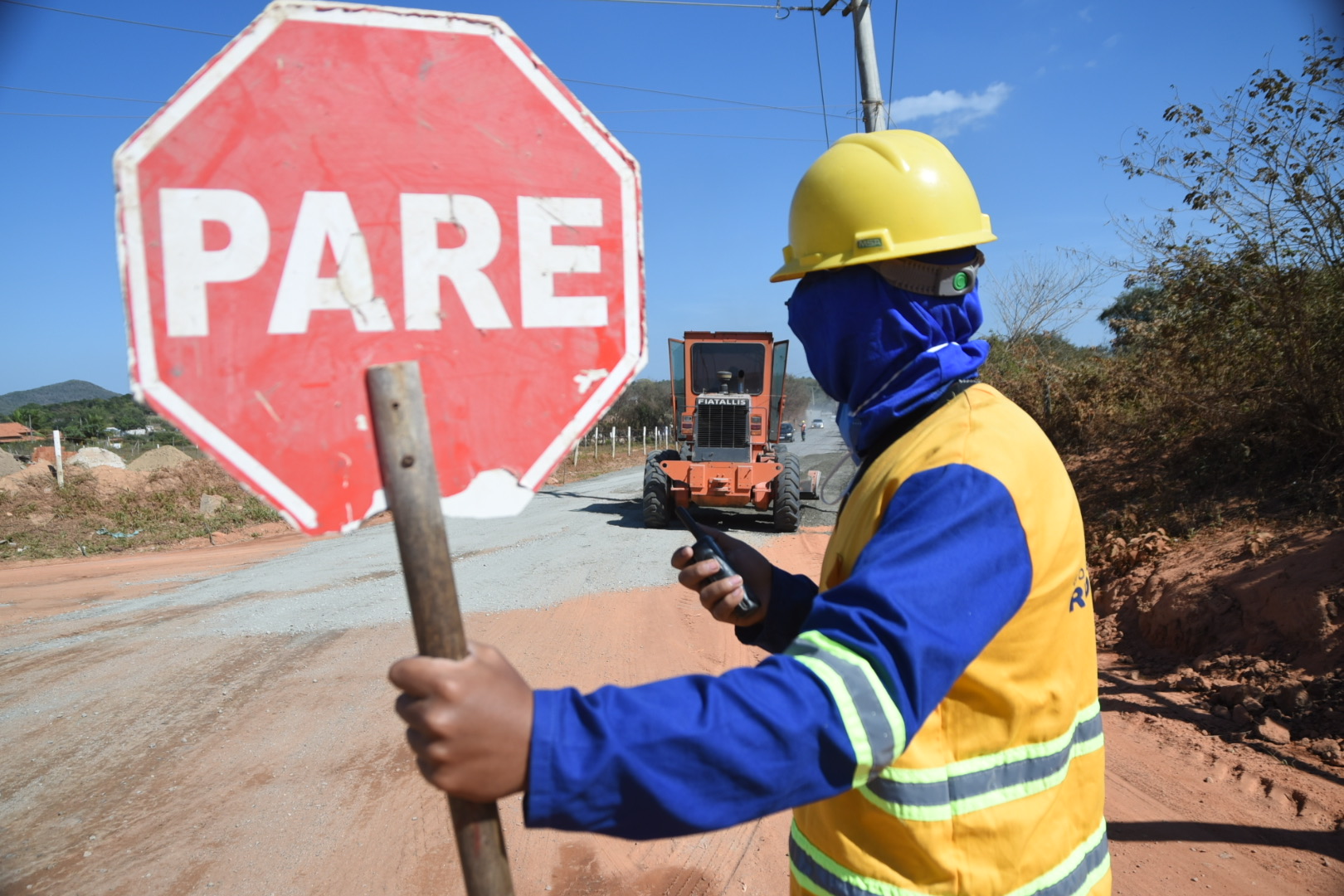 Intervenções em São Pedro da Aldeia contemplam serviços de drenagem, pavimentação e colocação de meio-fio