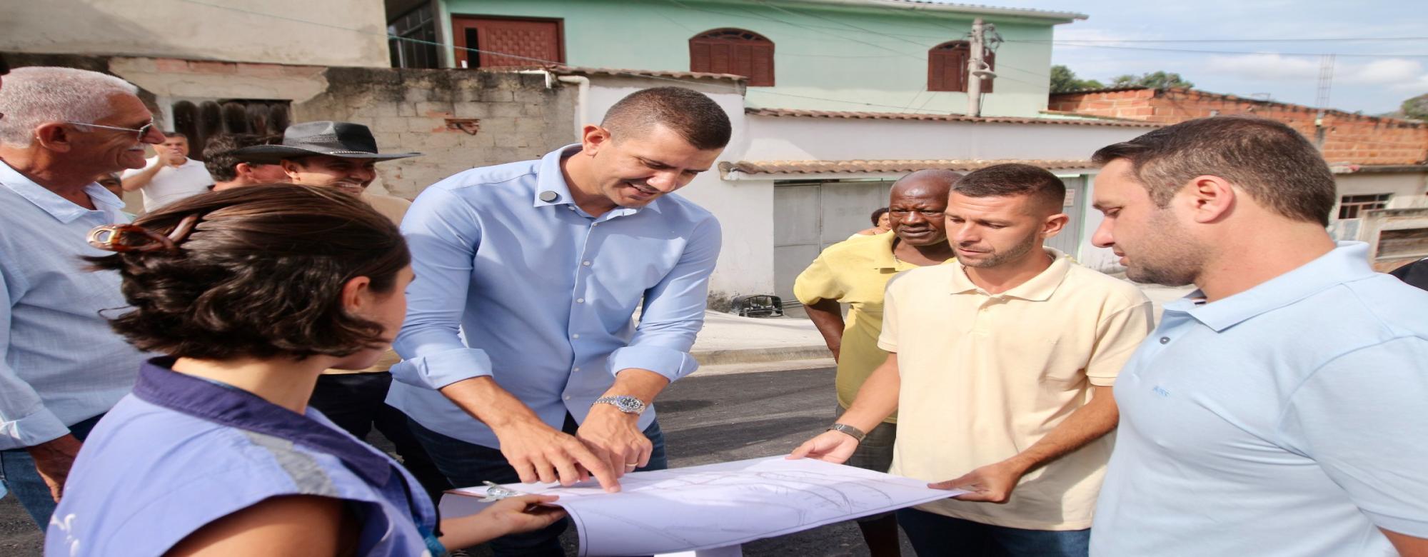 Secretário Douglas Ruas realizou visita técnica às obras de bairros de São Gonçalo