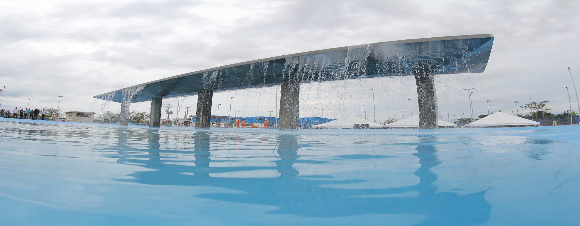 Cascata é destaque entre as atrações do Parque RJ Nosso Sonho, em São Gonçalo