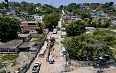 Governo do Estado leva obras de drenagem e pavimentação aos bairros São José e Santa Tereza em Belford Roxo