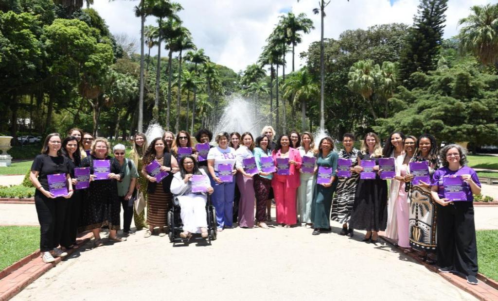 Conselho Estadual do Empreendedorismo Feminino reunido no lançamento do Plano Decenal