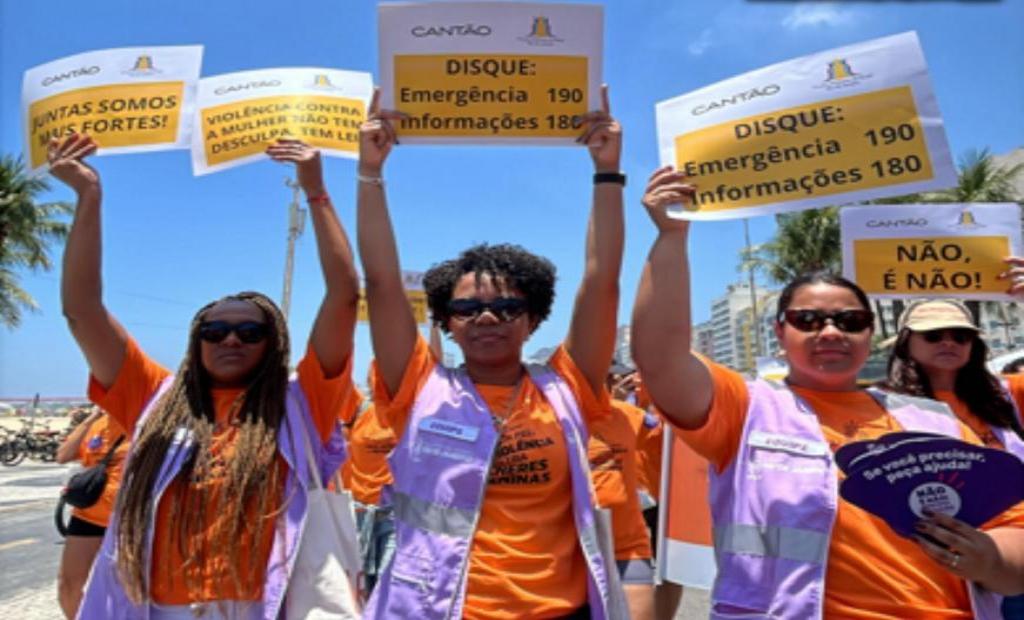 Secretaria de Estado da Mulher com o Grupo Mulheres do Brasil na 8ª Caminhada pelo Fim da Violência contra Mulheres e Meninas