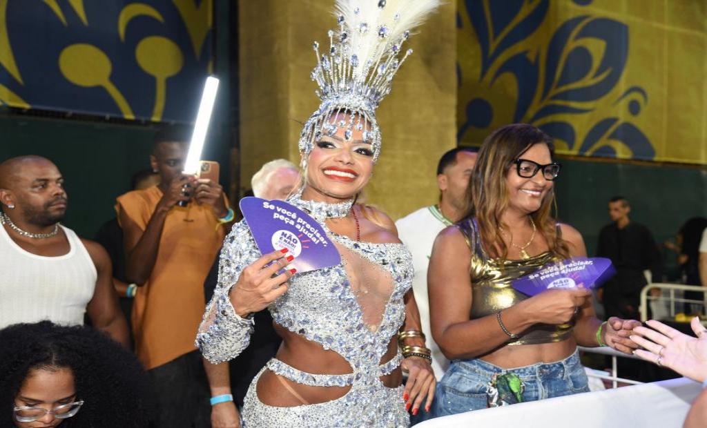 A rainha de bateria da Império Serrano, Quitéria Chagas