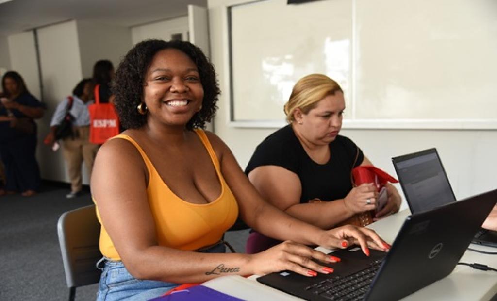 Tamires da Silva Basílio, de 34 anos, vendedora no varejo, contou que enxergou na bolsa uma chance concreta de mudar de vida