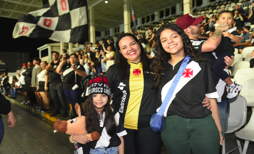 Secretaria de Estado da Mulher leva campanha contra assédio para o estádio São Januário 