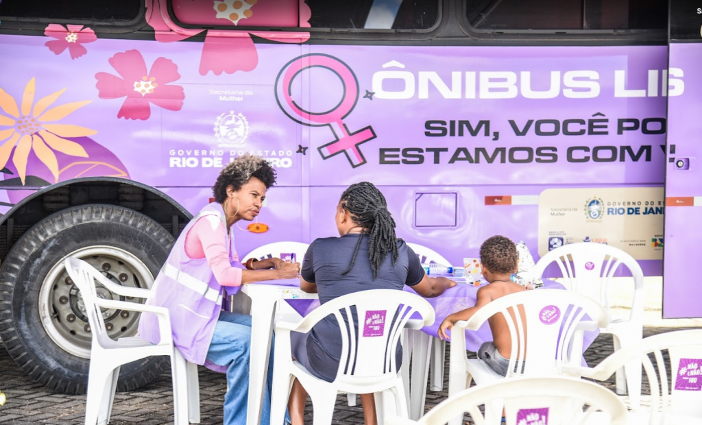 Ônibus Lilás realiza 264 atendimentos gratuitos em Campos dos Goytacazes