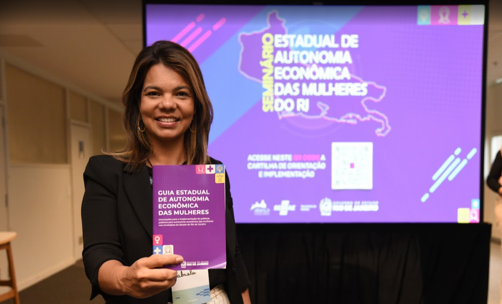 Secretaria de Estado da Mulher lança guia de autonomia econômica para gestoras municipais 