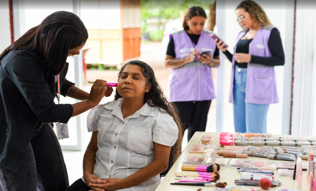 Ação gratuita para mulheres e crianças em Manguinhos marca o Dia das Mães