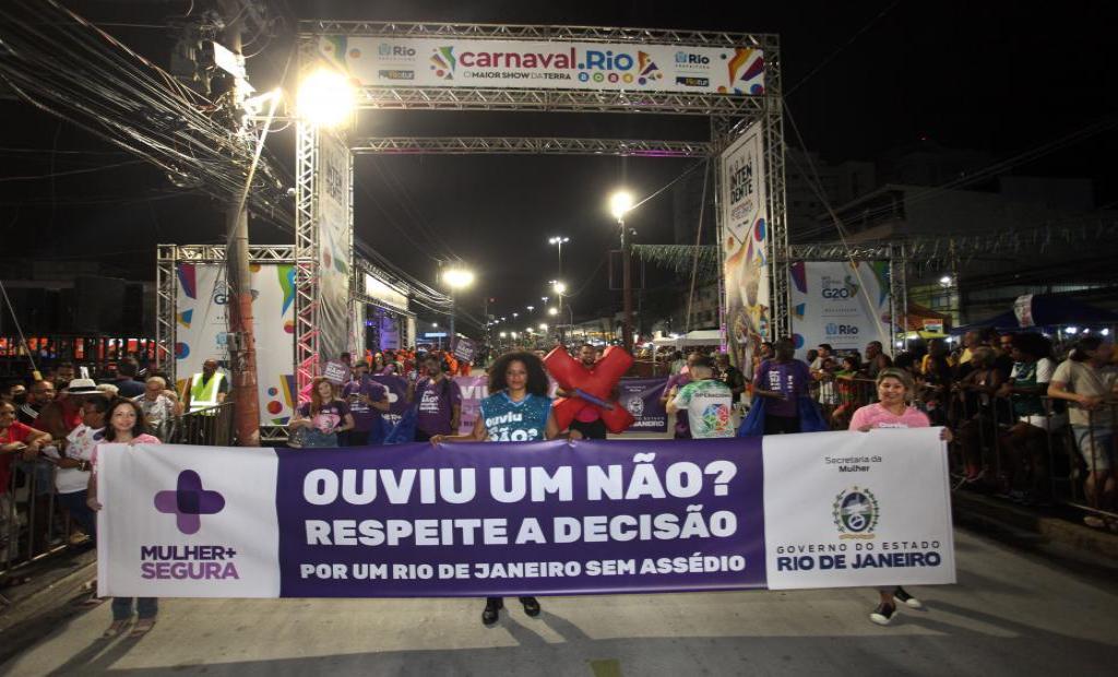 Desfile da Intendente Magalhães recebe o bloco da campanha “Ouviu um NÃO? Respeite a decisão”