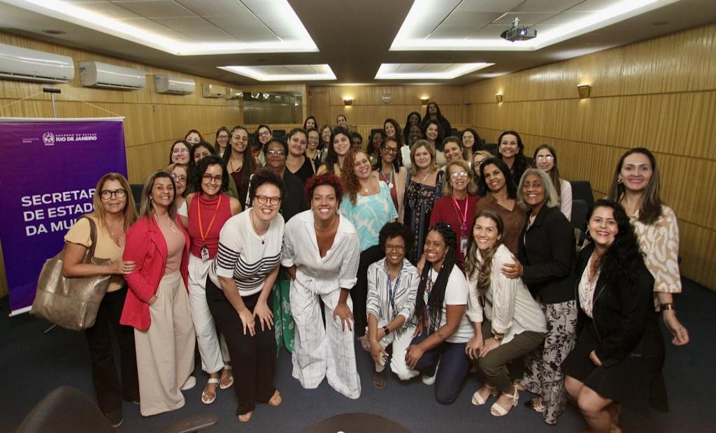 Secretaria de Estado da Mulher promove ciclos de formação sobre violência de gênero para gestores e técnicos da rede