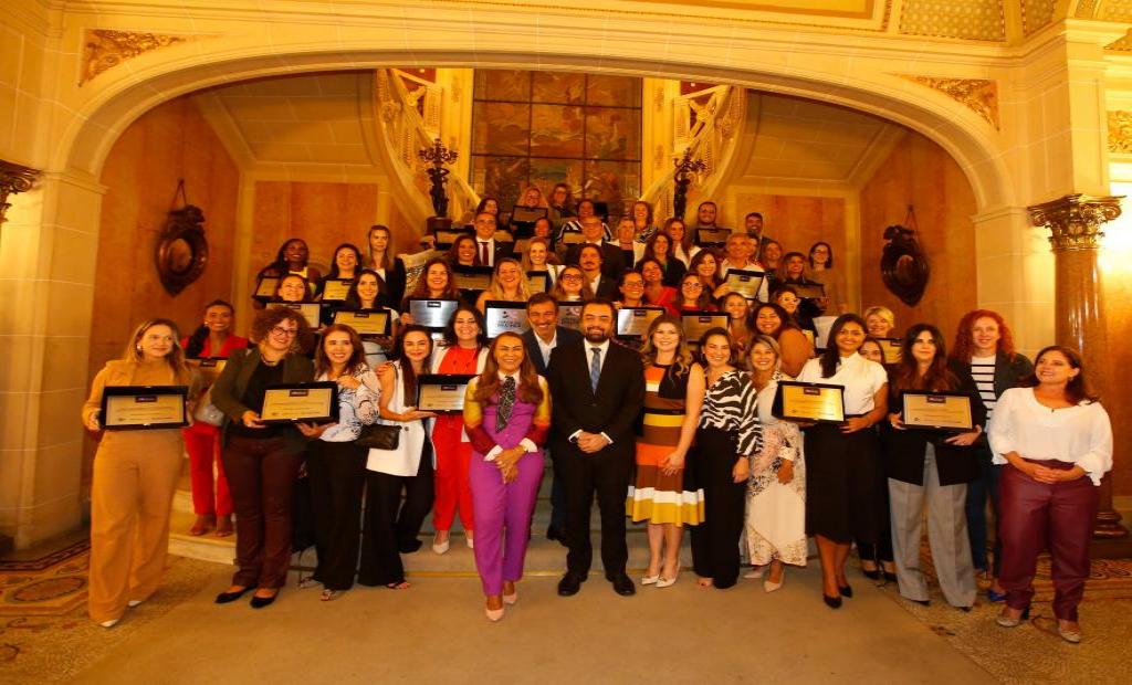 Governo do Estado do Rio entrega Selo Amiga da Mulher