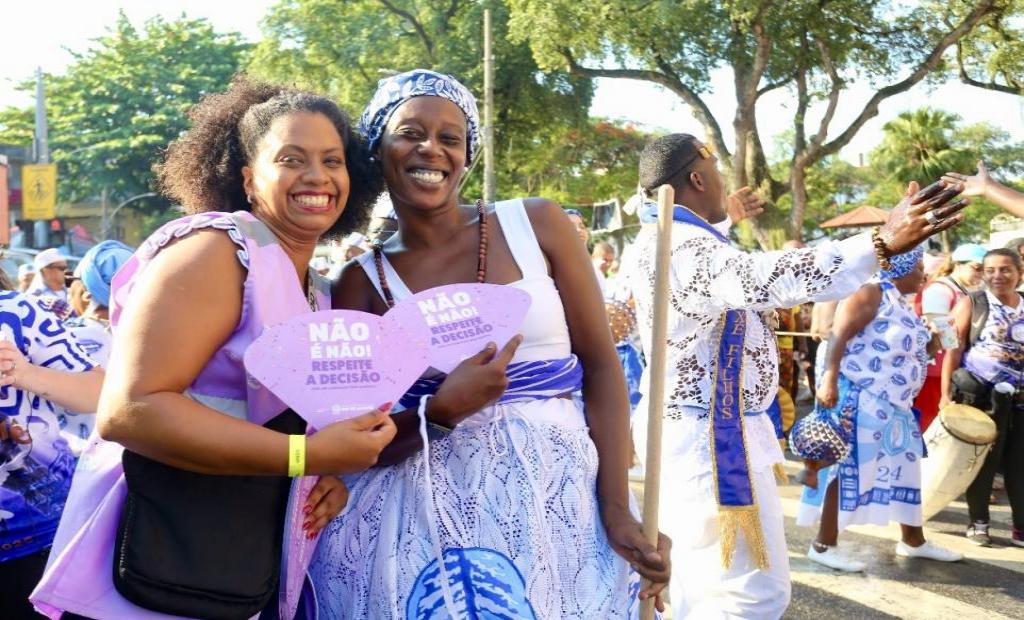 Campanha “Não é Não! Respeite a Decisão” percorre blocos e ensaio do SalgueiroSecretaria de Estado da Mulher leva campanha “Não é Não! Respeite a Decisão” em blocos e ensaio do Salgueiro