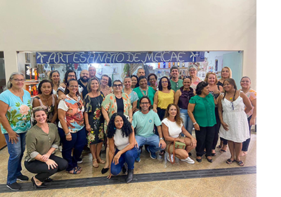 Secretaria de Estado de Turismo entrega Carteiras do Artesão, em Macaé