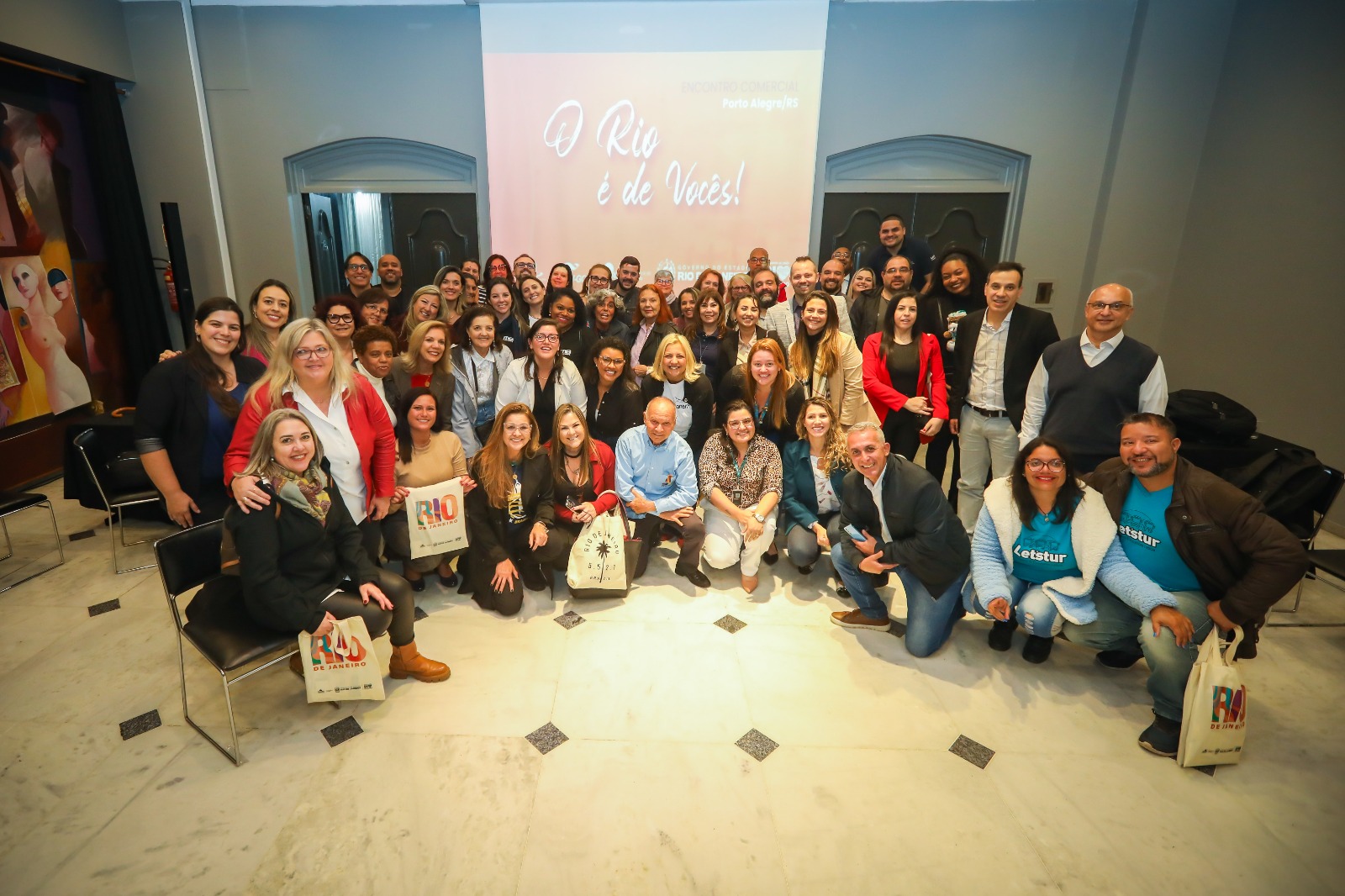 Trade turístico reunido ao final do encontro