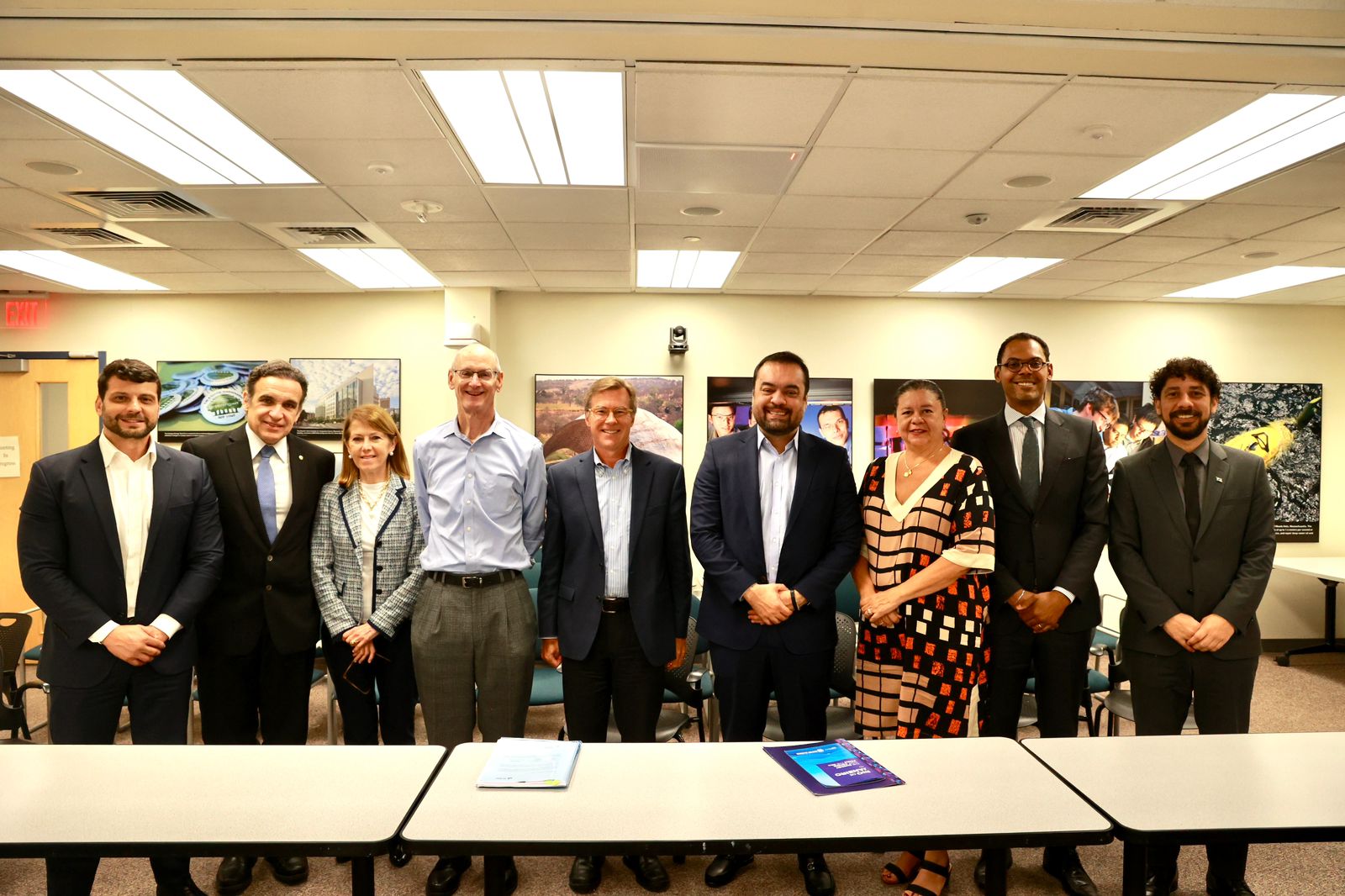 O governador Cláudio Castro e o secretário Hugo Leal participam de reunião  com representantes da MIT Energy Initiative e MIT Future Energy Systems Lab