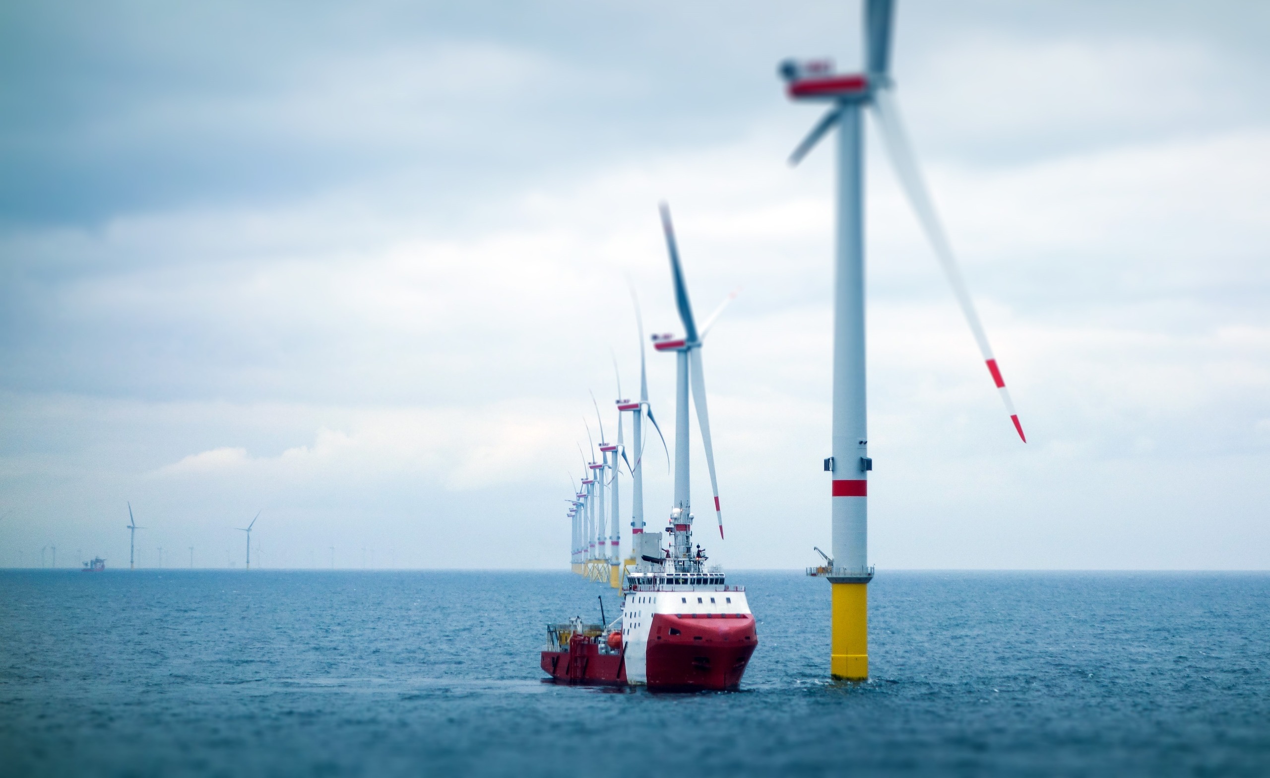 Cláudio Castro sanciona Política Estadual de Apoio à Transição Energética Offshore e ao Ordenamento Territorial Marinho no RJ