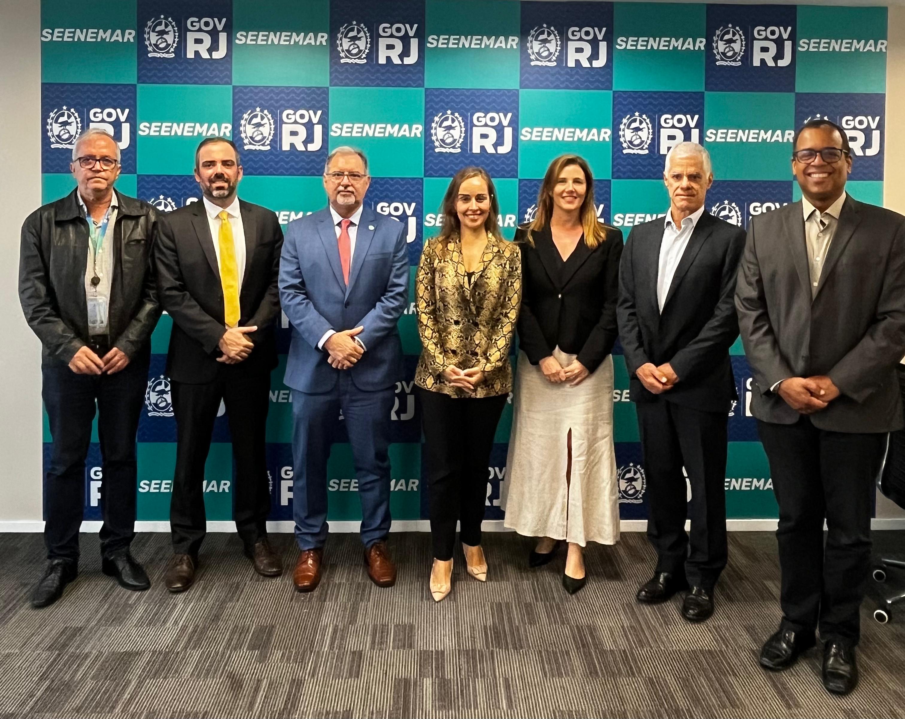 Empresa turca pioneira em usinas flutuantes visita Seenemar