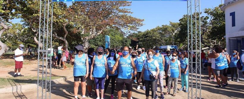 Caminhada comemora 1 ano do ‘Viva Melhor com o Segurança Presente