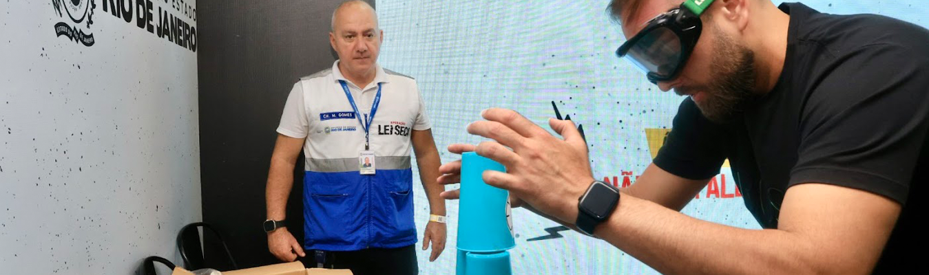 Agentes educativos da Operação Lei Seca fizeram mais de 300 testes do bafômetro em apenas três horas de evento, nesta quinta-feira