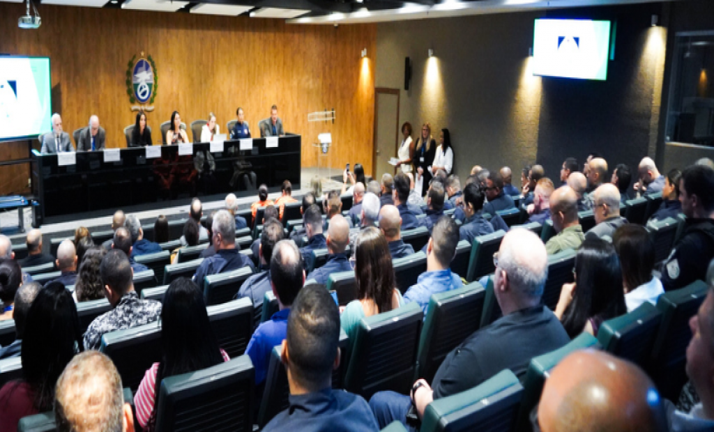 Secretaria de Segurança Pública do Rio promove seminário e alerta para alto índice de suicídios entre profissionais da segurança