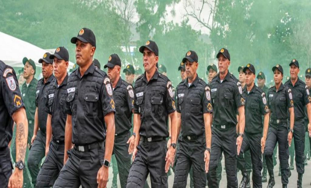 Cláudio Castro autoriza aumento do número de vagas para o curso de formação de soldados da Polícia Militar