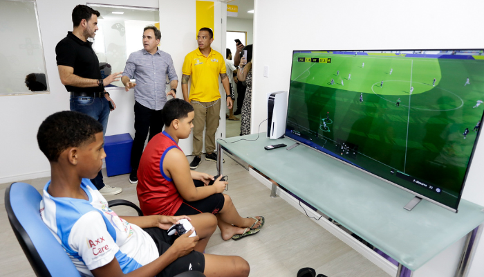 Prefeito da cidade de Cruzeiro (SP) visita CRJ do Pavão-Pavãozinho-Cantagalo