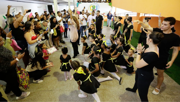 Governo do Estado comemora o Dia das Mães com ação social em Manguinhos